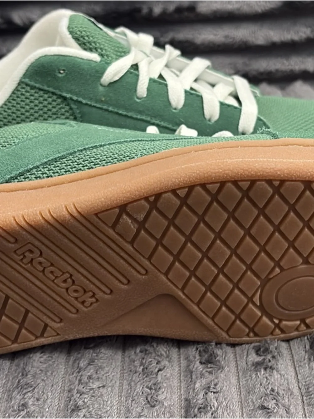 Reebok Men's Green Low-Top Sneakers with Gum Sole